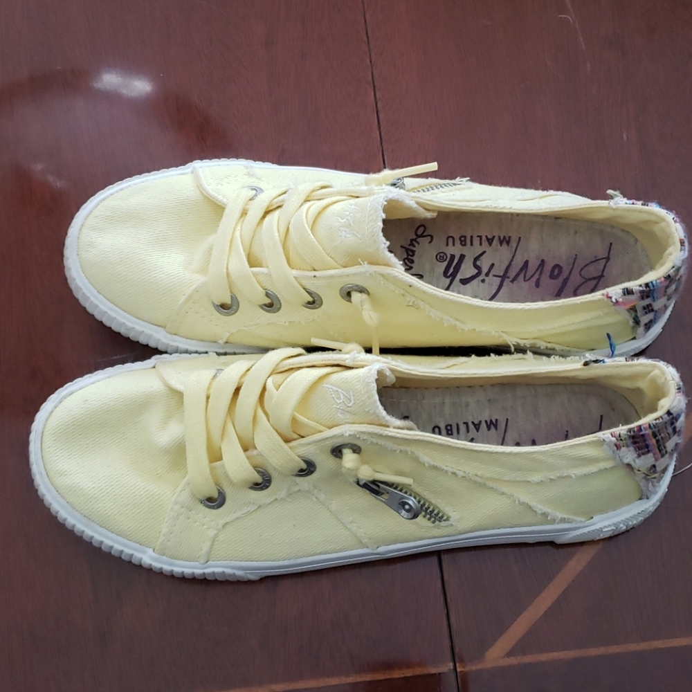 Blowfish tennis shoes